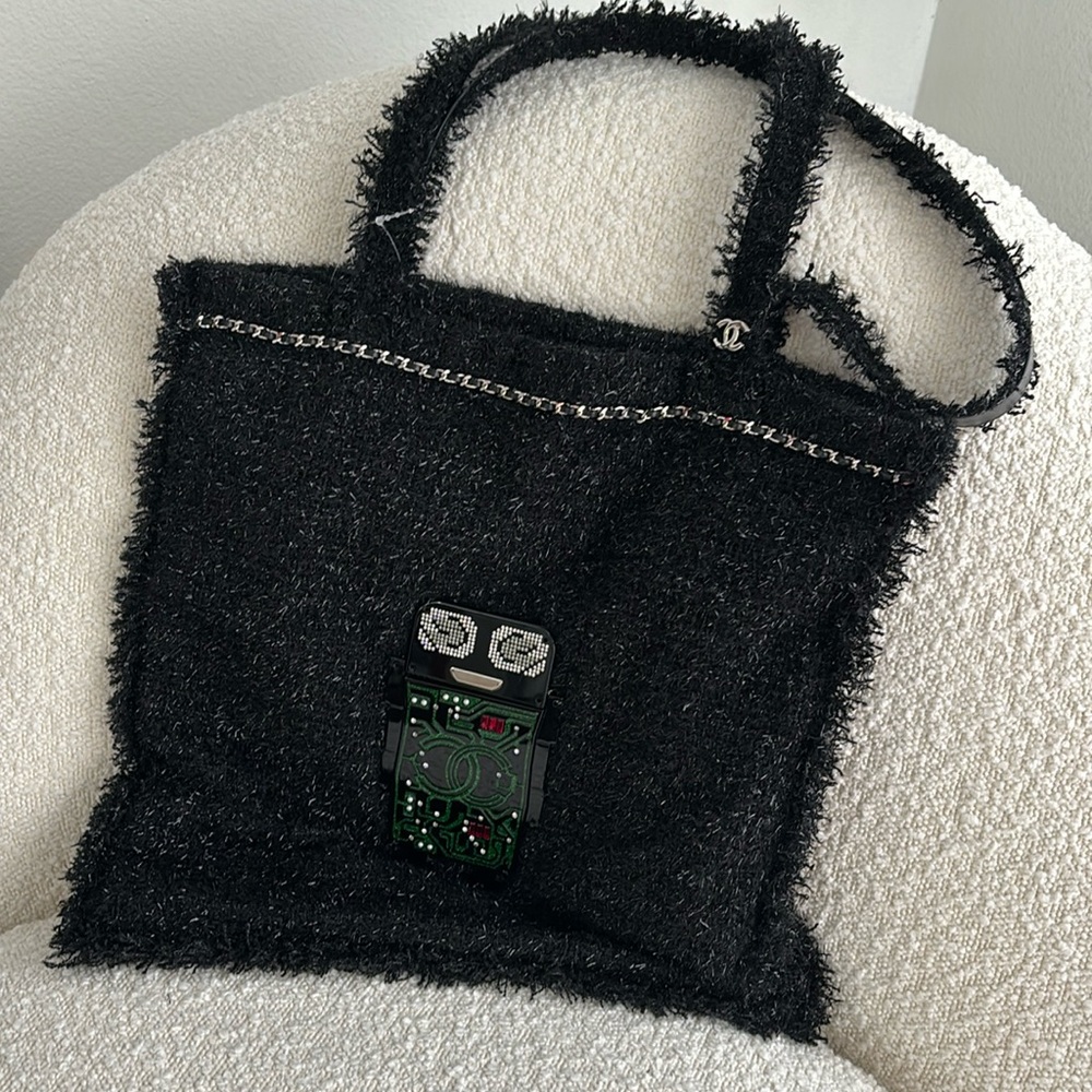 Chanel tote black
